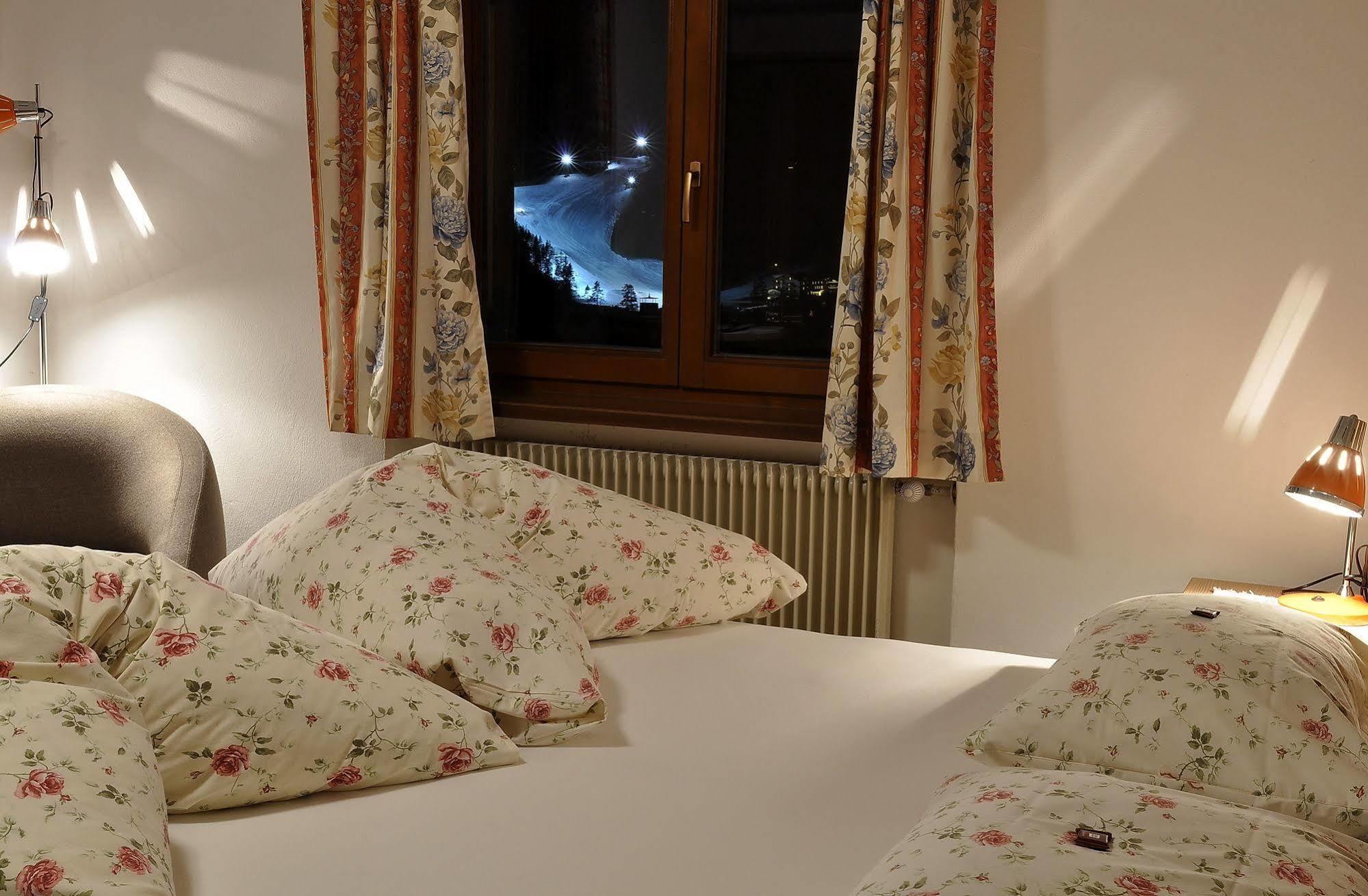 Hotel Monte Paraccia San Vigilio Di Marebbe Eksteriør billede
